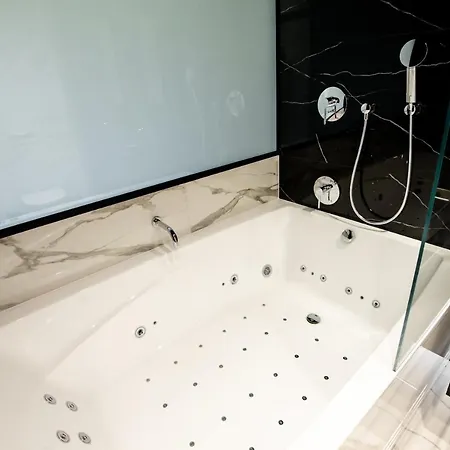 Super-Apartamenty Vip Jacuzzi Познань Екстер'єр фото
